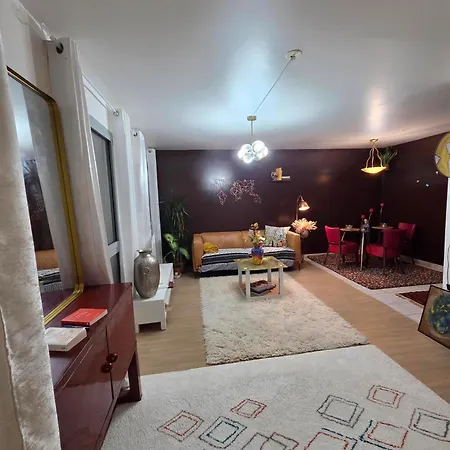 Loft Paisible Avec Vue Sur La Tour Eiffel Apartment Paris